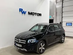 Svart Begagnad 2021 Mercedes GLB200 SUV | 259 900 kr