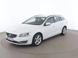 Vit Begagnad 2018 Volvo V60 Momentum Kombi | 174 000 kr (Bra pris)