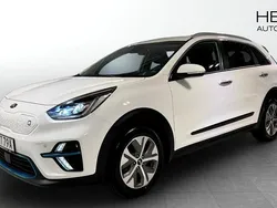 Vit (white) Begagnad 2019 Kia e-Niro 2 SUV | 219 900 kr (Bra pris)