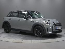 Grå Begagnad 2022 Mini Cooper Halvkombi | 259 000 kr (Marknadspris)