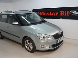Ljusgrön Begagnad 2010 Skoda Fabia Elegance Kombi | 34 900 kr (Marknadspris)
