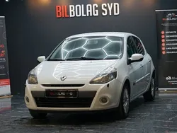 Vit Begagnad 2010 Renault Clio II Halvkombi | 47 880 kr (Dyr)