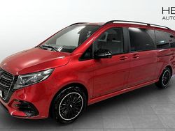 Röd (red) Begagnad 2025 Mercedes V300 AMG line Minibuss | 929 000 kr