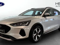 Grå (grey) Begagnad 2024 Ford Focus Active Halvkombi | 204 900 kr (Marknadspris)