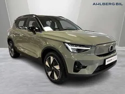 Grön Begagnad 2023 Volvo XC40 Plus SUV | 399 500 kr