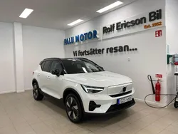 Vit Begagnad 2024 Volvo XC40 Core SUV | 419 500 kr