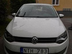 Vit Begagnad 2011 VW Polo Halvkombi | 39 000 kr (Superpris)