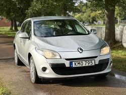 Silver Begagnad 2010 Renault Mégane III Halvkombi | 34 900 kr (Marknadspris)