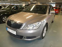 Ljusbrun (brun) Begagnad 2010 Skoda Octavia Ambiente Halvkombi | 42 900 kr (Bra pris)