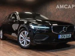 Svart Begagnad 2021 Volvo V60 Momentum Kombi | 258 500 kr (Marknadspris)