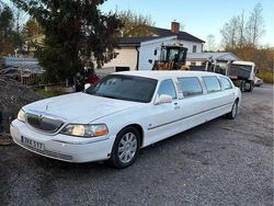 Vit Begagnad 2005 Lincoln Town Car Sedan | 70 000 kr