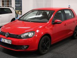 Röd Begagnad 2010 VW Golf VI Halvkombi | 74 900 kr (Lite dyr)