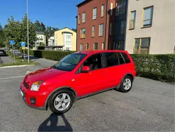Röd Begagnad 2010 Ford Fusion Trend Halvkombi | 49 000 kr