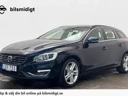 Mörkblå Begagnad 2018 Volvo V60 Momentum Kombi | 209 900 kr (Bra pris)