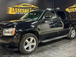 Svart Begagnad 2012 Chevrolet Avalanche Pickup | 179 900 kr