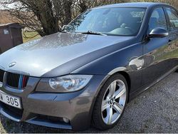 Grå Begagnad 2006 BMW 320 Comfort Edition Sedan | 59 000 kr (Marknadspris)