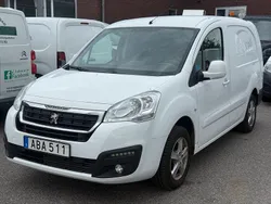 Vit Begagnad 2017 Peugeot Partner Minibuss | 79 000 kr (Superpris)
