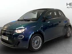 Svart Begagnad 2022 Fiat 500e Icon Halvkombi | 219 000 kr