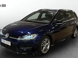 Mörkblå Begagnad 2018 VW Golf VII R-line Sedan | 209 800 kr (Marknadspris)