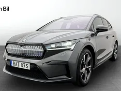 Grå Begagnad 2023 Skoda Enyaq iV SportLine SUV | 464 900 kr (Marknadspris)