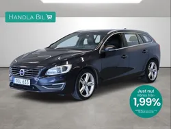 Mörkblå Begagnad 2017 Volvo V60 Summum Kombi | 139 900 kr (Marknadspris)