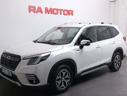 Vit Begagnad 2023 Subaru Forester Active SUV | 349 800 kr (Bra pris)