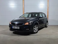 Grå Begagnad 2010 Kia Ceed 2 Halvkombi | 99 300 kr (Marknadspris)