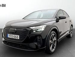 Svart (mytsvart metallic) Begagnad 2023 Audi Q4 Sportback e-tron Advanced SUV | 399 000 kr (Bra pris)