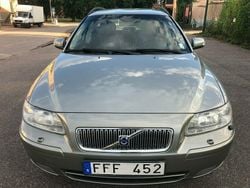 Ljusgrön Begagnad 2007 Volvo V70 Momentum Kombi | 59 000 kr (Dyr)