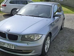 Blå Begagnad 2011 BMW 116 Comfort Edition Halvkombi | 72 000 kr (Marknadspris)
