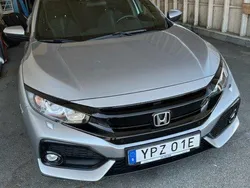Silver Begagnad 2018 Honda Civic Halvkombi | 170 000 kr (Marknadspris)