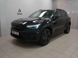 Svart Begagnad 2025 Volvo EX40 Performance SUV | 549 900 kr