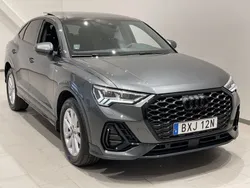 Grå (daytonagrå pärleffekt) Begagnad 2023 Audi Q3 Sportback Design SUV | 439 000 kr