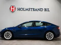 Blå Begagnad 2021 Tesla Model 3 Long Range Sedan | 349 800 kr (Lite dyr)