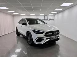 Vit Begagnad 2024 Mercedes GLA200 AMG Line Premium Plus SUV | 439 900 kr