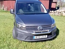 Grå Begagnad 2018 VW Caddy Maxi Minibuss | 110 000 kr