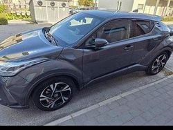 Grå Begagnad 2022 Toyota C-HR Edition SUV | 255 000 kr (Marknadspris)