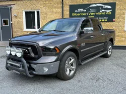 Mörkgrå (grå) Begagnad 2016 RAM 1500 Pickup | 289 900 kr (Marknadspris)