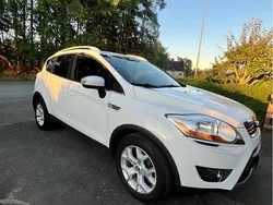 Vit Begagnad 2013 Ford Kuga Trend SUV | 79 990 kr (Marknadspris)