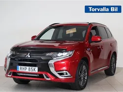 Röd Begagnad 2019 Mitsubishi Outlander P-HEV Edition SUV | 218 900 kr (Marknadspris)