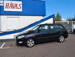 Svart Begagnad 2013 Skoda Fabia Elegance Kombi | 44 900 kr (Marknadspris)