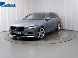 Ljusblå Begagnad 2019 Volvo V90 Momentum Kombi | 269 800 kr (Marknadspris)
