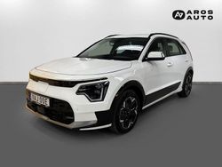 Vit Begagnad 2022 Kia e-Niro SUV | 304 900 kr (Marknadspris)