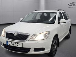 Vit Begagnad 2009 Skoda Octavia Kombi | 43 000 kr