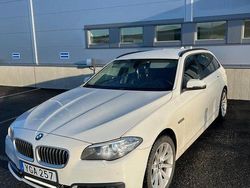 Vit Begagnad 2017 BMW 520 M Sport Kombi | 140 000 kr