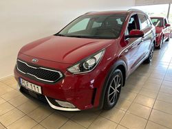 Röd Begagnad 2017 Kia Niro Advance SUV | 225 000 kr (Lite dyr)