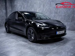Svart Begagnad 2022 Tesla Model 3 Standard Range Sedan | 224 800 kr (Bra pris)
