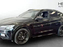 Svart (black) Begagnad 2021 Alfa Romeo Stelvio Veloce SUV | 419 900 kr (Dyr)