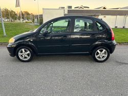 Svart Begagnad 2004 Citroën C3 Halvkombi | 24 900 kr (Marknadspris)