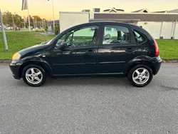 Svart Begagnad 2004 Citroën C3 Halvkombi | 24 900 kr